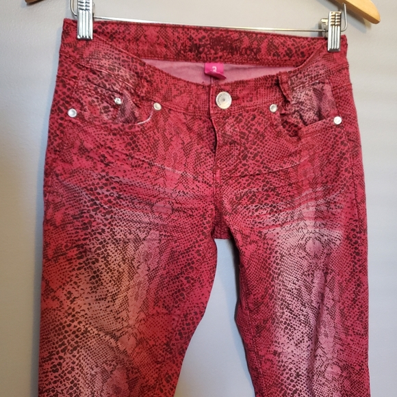 Almost Famous Red Snake/Animal Print Skinny Jeans - Size 3 - Picture 2 of 8